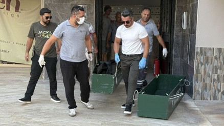Antalyada anne ile kızı evlerinde ölü bulundu