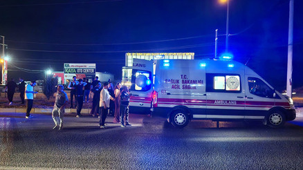 Sandıklıda yolun karşısına geçerken otomobilin çarptığı 72 yaşındaki yaya hayatını kaybetti Sandıklıda yolun karşısına geçerken otomobilin çarptığı 72 yaşındaki yaya hayatını kaybetti