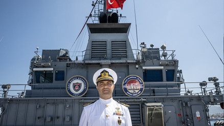 Akdenizin tek denizaltı kurtarma platformu TCG Alemdar görücüye çıktı