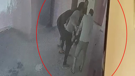 Mardinde okul müdüründen hayat kurtaran müdahale: Nefes borusuna şeker kaçan çocuğu kurtardı Mardinde okul müdüründen hayat kurtaran müdahale: Nefes borusuna şeker kaçan çocuğu kurtardı