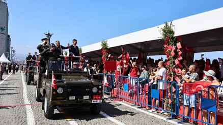Zafer Bayramı’na coşkulu kutlamalar