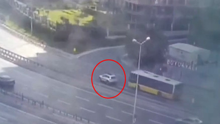 2 kişi hayatını kaybetmişti İETT otobüsü kazası araç içi kamerasında... Öndeki aracın sürücüsü tutuklandı 2 kişi hayatını kaybetmişti İETT otobüsü kazası araç içi kamerasında... Öndeki aracın sürücüsü tutuklandı