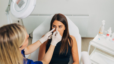 Rinoplastide yüz analizi neden ilk adımdır Rinoplastide yüz analizi neden ilk adımdır
