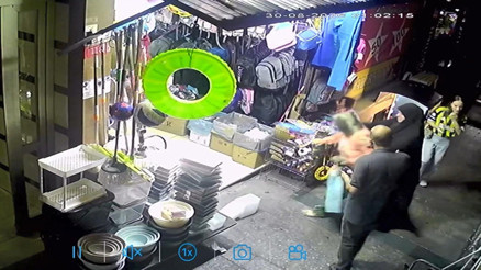 Kağıthanede çaldığı çantayla 10 dakika sonra döndü: Gelinim beğenmedi diyerek parasını istedi