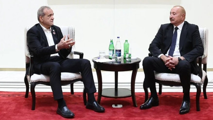 Bişkekte gülümseten diyalog: Aliyev ve Pezeşkiyandan Türkçe sohbet