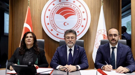 Bakan Yumaklı: Deniz suyunu içme suyuna dönüştüreceğiz