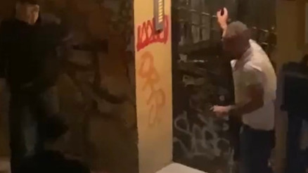 Beyoğlu’nda sokakta darbettikleri kişiyi gasbeden 4 çocuk tutuklandı