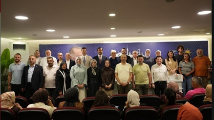 Üsküdarda 4 CHPli meclis üyesi AK Partiye katıldı