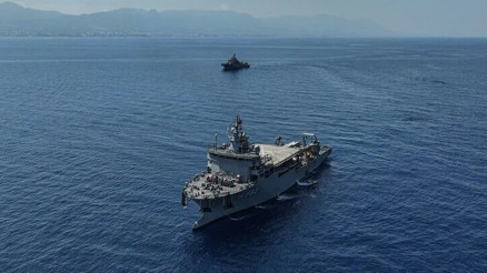 Girne açıklarında batan gemiye ilişkin arama kurtarma faaliyeti yürüten komutanlardan açıklama