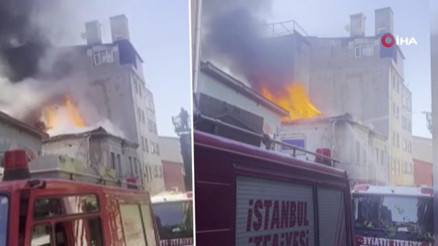Beyoğlunda iş yerinde çıkan yangın kontrol altına alındı