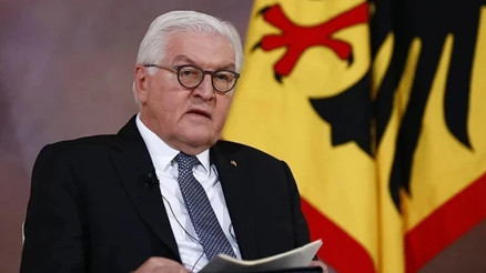 Steinmeier: Demokrasi ve hukuk devletini koruyalım Steinmeier: Demokrasi ve hukuk devletini koruyalım