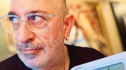Cem Yılmazdan nazar boncuklu fotoğraf