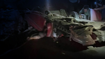 Konyada feci kaza: Kamyonetle çarpışan otomobilin sürücüsü ile eşi öldü