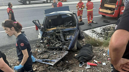Muğla’da feci kaza Otomobil refüje çarptı: 2 ölü