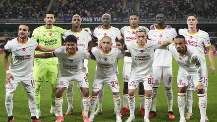 Galatasaray 3 eksikle Sportinge konuk olacak Kamp kadrosu açıklandı