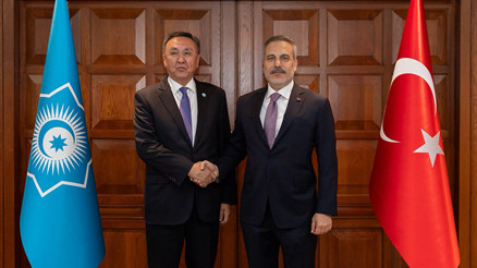 Bakan Fidan, TDT Genel Sekreteri Ömüraliyevi kabul etti