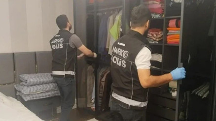 Ankarada 3üncü dalga uyuşturucu-fuhuş operasyonu: 17 tutuklama Ankarada 3üncü dalga uyuşturucu-fuhuş operasyonu: 17 tutuklama