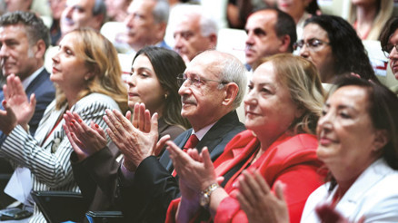Kılıçdaroğlu’ndan CHP’li kadınlara: Sıradan bir göreviniz yok