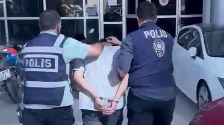 Hatayda dehşet: 4 kişiyi palayla yaralayarak ortalığı kan gölüne çevirdi Hatayda dehşet: 4 kişiyi palayla yaralayarak ortalığı kan gölüne çevirdi