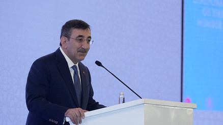 Cumhurbaşkanı Yardımcısı Yılmazdan yasa dışı bahis uyarısı: Bağımlılık özgürlük değil köleliktir Cumhurbaşkanı Yardımcısı Yılmazdan yasa dışı bahis uyarısı: Bağımlılık özgürlük değil köleliktir