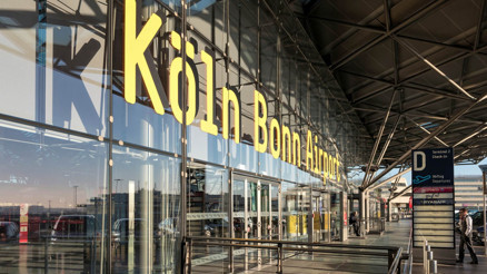 Köln Bonn Havalimanı’nda EES çilesi: Yolcular saatlerce bekledi