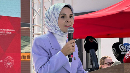 Bakan Göktaş Aydında toplu açılış törenine katıldı: Hizmetlerimizi ülkemizin dört bir yanına taşıyoruz