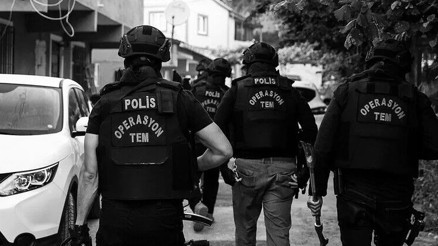 İstanbul merkezli 20 ilde nefes kesen operasyon: 155 yeni nesil suç örgütü üyesi yakalandı İstanbul merkezli 20 ilde nefes kesen operasyon: 155 yeni nesil suç örgütü üyesi yakalandı