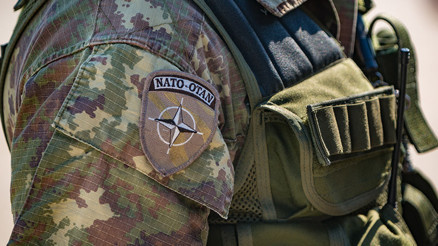 NATO üssünde casusluk alarmı: Tinderda başlayan aşk krize yol açtı