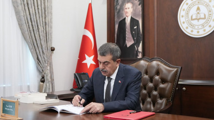 Öğretmenlere ve bakanlık personeline mesaj