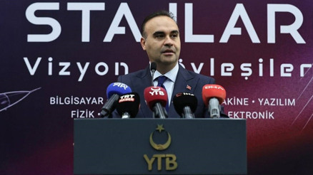 Bakan Kacır: Kızılelma ve KAAN ile mührümüzü gökyüzüne vuracağız Bakan Kacır: Kızılelma ve KAAN ile mührümüzü gökyüzüne vuracağız