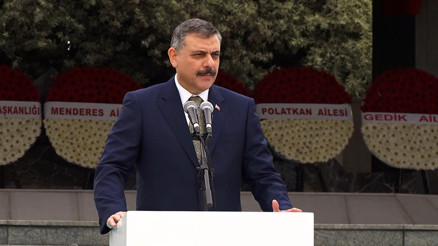 Eski İçişleri Bakanı İsmail Namık Gedikin kabri Adnan Menderes Anıt Mezarına taşınıyor
