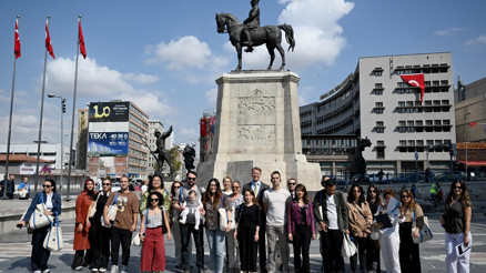 Avrupalı mimarların izinde kent yürüyüşü