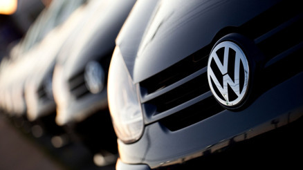 Almanyada Volkswagen 900 bin aracı geri çağırdı Almanyada Volkswagen 900 bin aracı geri çağırdı
