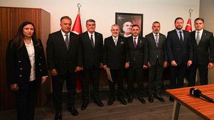 Beşiktaş Başkanı Serdal Adalının yönetim kurulu aday listesi belli oldu