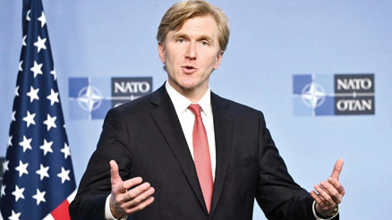 Kritik NATO toplantısında davet çatlağı