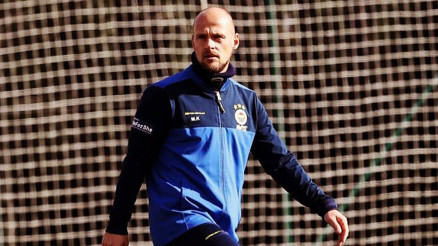 Fenerbahçenin eski antrenörü Trabzonsporda Vitor Pereiranın yadımcısıydı