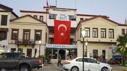 Çeşme Belediyesine operasyon