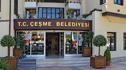 Çeşme Belediyesine operasyon