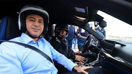 Bakan Osman Aşkın Bak, Formula 1 öncesi İstanbul Parkta sürüş yaptı