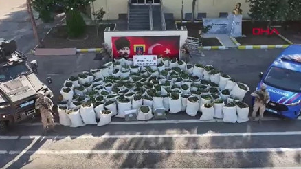 Diyarbakırdaki uyuşturucu operasyonunda 2,2 ton esrar ele geçirildi
