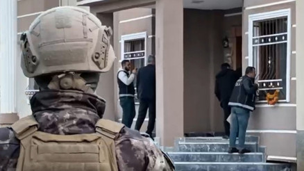 Hakkari merkezli 5 ilde operasyon: Uyuşturucu gelirlerine milyarlık darbe