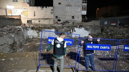 Maltepede kısmen çöken binanın enkazında çalışmalar tamamlandı
