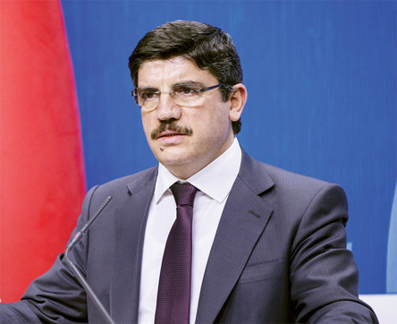 Dört başı mamur bir seviyesizlik