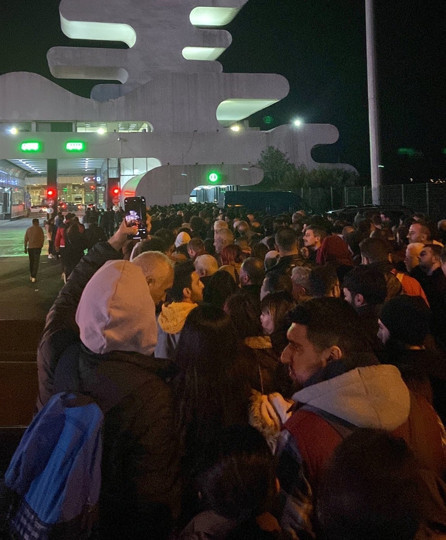 Sarp Sınır Kapısına telefon akını: Geçişler yüzde 358 arttı