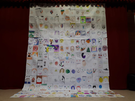 Öğrencilerden farklı maske çalışması