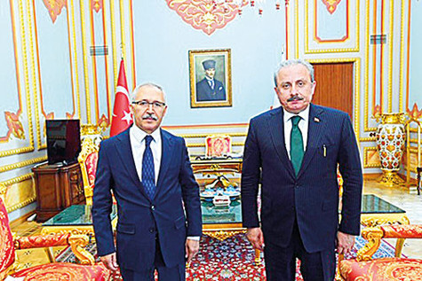 ‘Ayasofya açılsın’ diyen kuşağız