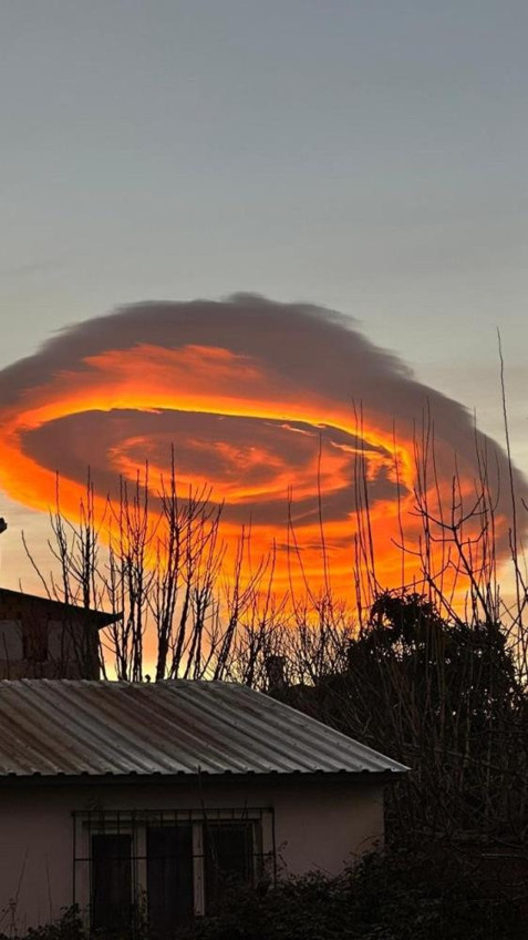 Bursadaki gizemli bulutu gören telefona sarıldı