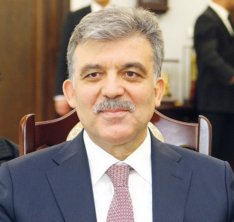 Neden anneanneleri ölmüş gibi oldular