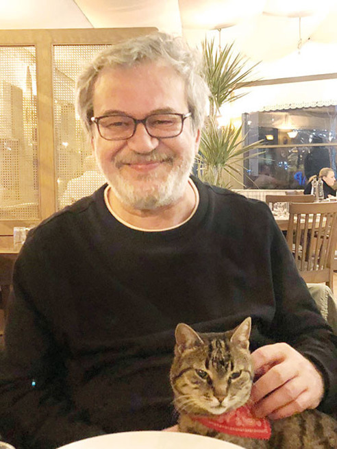 Yeri doldurulamaz diye bir klişe var ya... Latifin yeri gerçekten dolmaz