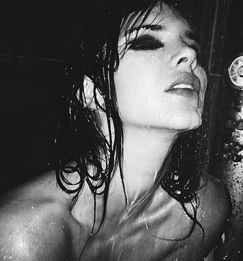 Kendall Jenner, Mert Alaşa poz verdi